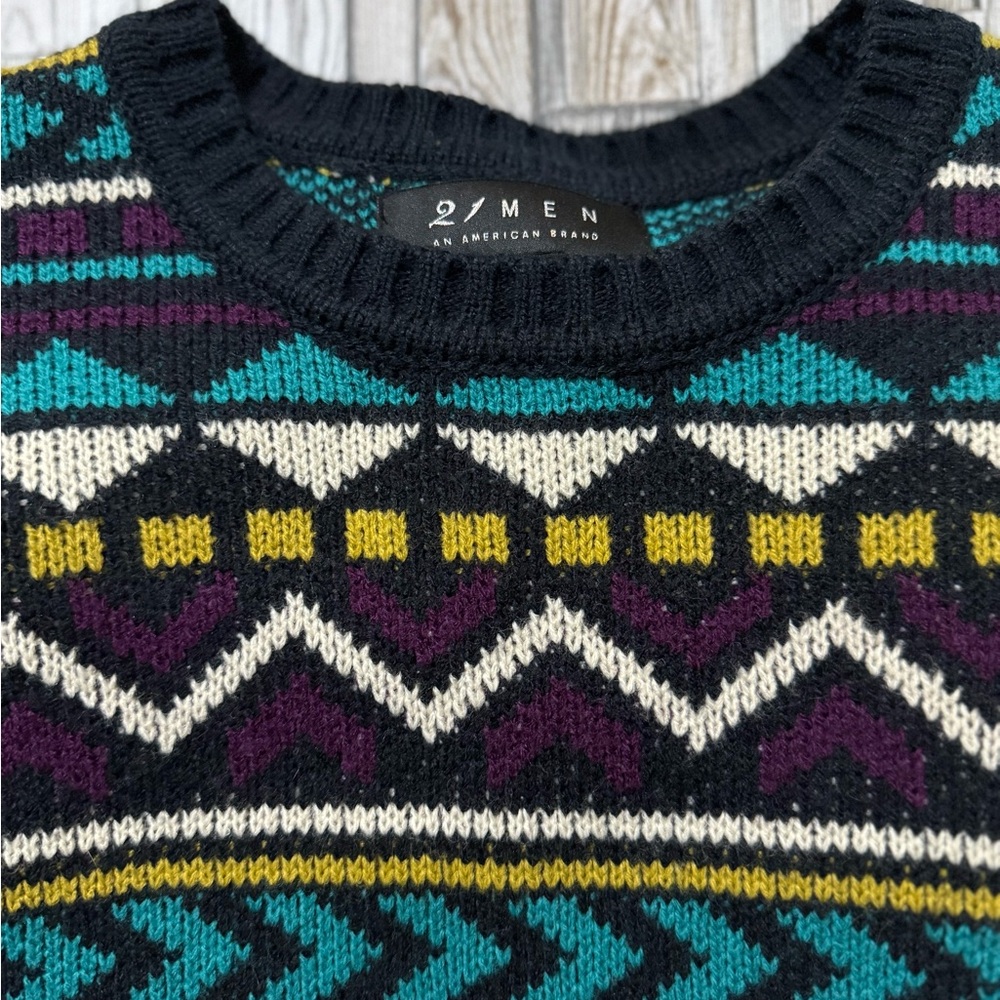 21 Men Colorful Geometric Cosby Pullover Sweater in Medium
